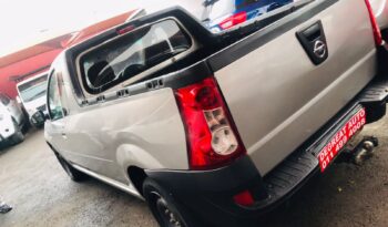 
									NISSAN NP200 full								